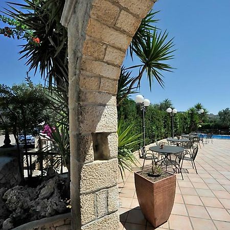 Hotel Apeneste Mattinata Ngoại thất bức ảnh
