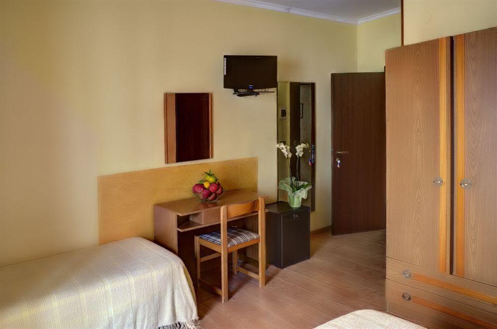 Hotel Apeneste Mattinata Ngoại thất bức ảnh