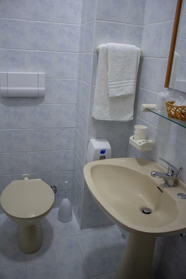 Hotel Apeneste Mattinata Ngoại thất bức ảnh